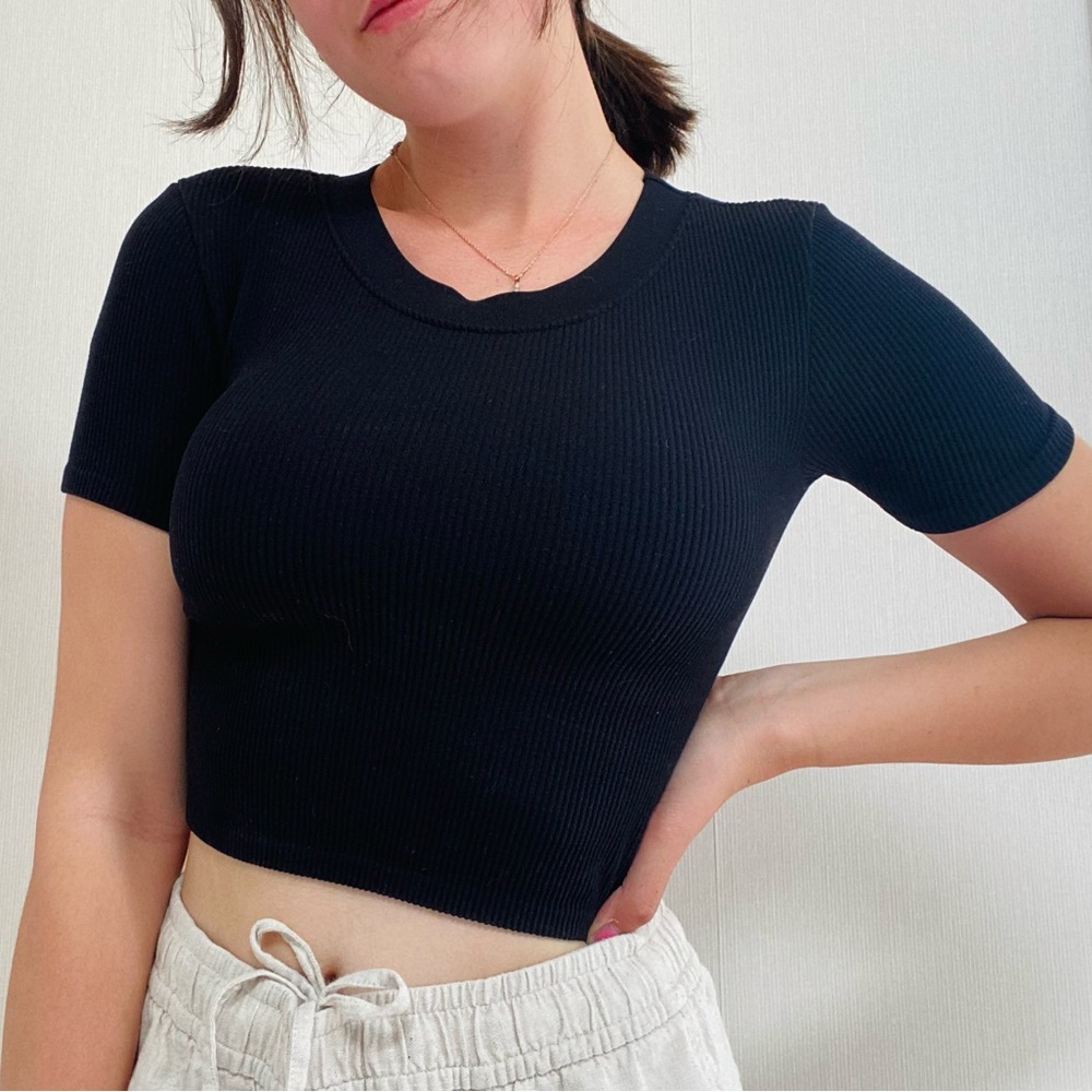 ZARA Black Cropped Fitted Short Sleeve Top